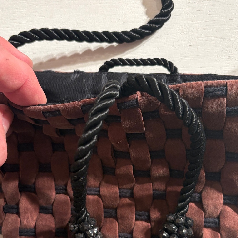 Elegant Woven Crossbody Bag in Deep Brown - Picture 3 of 9